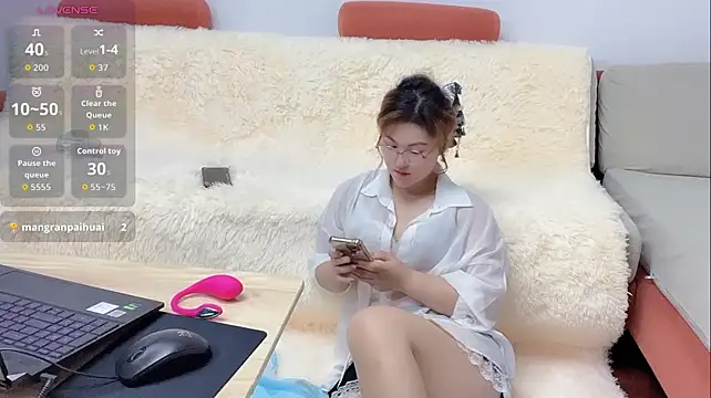 seducer66 (F milf) - 姐妹全裸直播10分钟