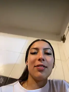 Julieth_ec_ live cam on StripChat