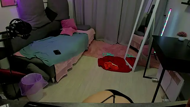 ember_eden (F young) - tie your hair with panties