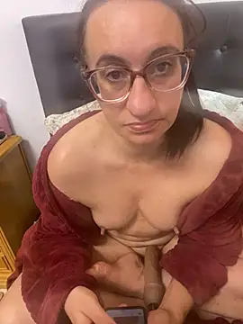 gloria7v05 live cam on StripChat