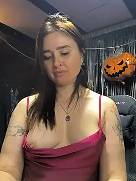 KikiXRed live cam on StripChat