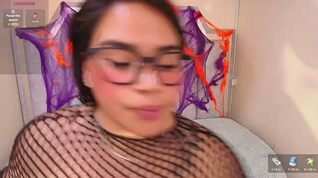 Violett_Cinnamon live cam preview