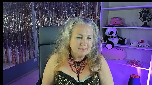 LilaMaharani live cam preview