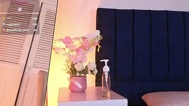 katiaa_n (F teen) - 20 spankings + Anal play with fingers🍑