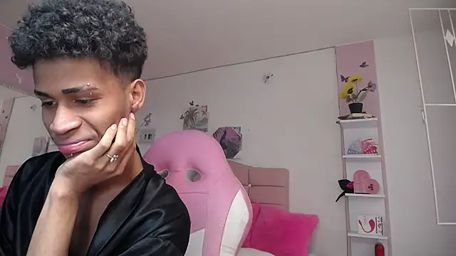 Santy_bigcock_01