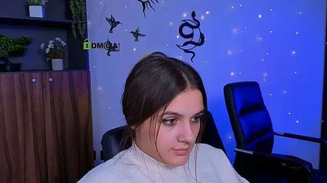 lisa_dark_