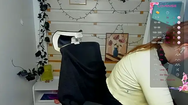Josephine_Kiss live cam on StripChat