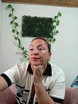 dangerous_milf live cam preview