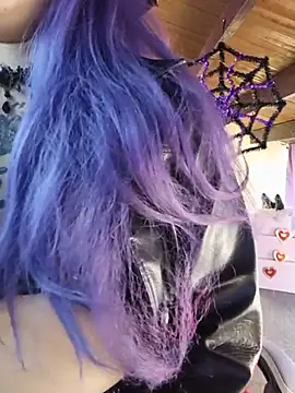 LilithDark666 live cam on StripChat