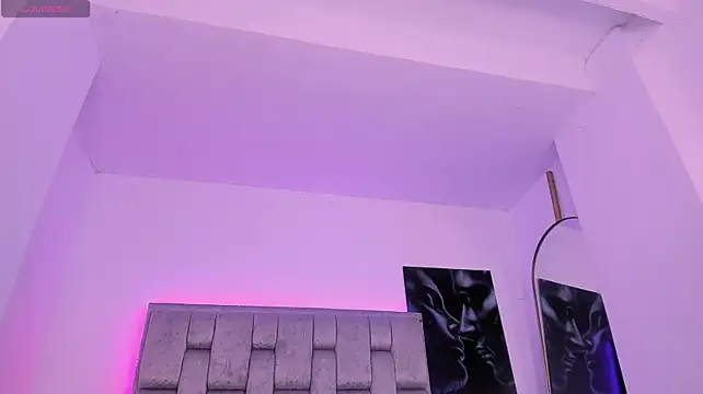 Kiaraa_lux live cam on StripChat
