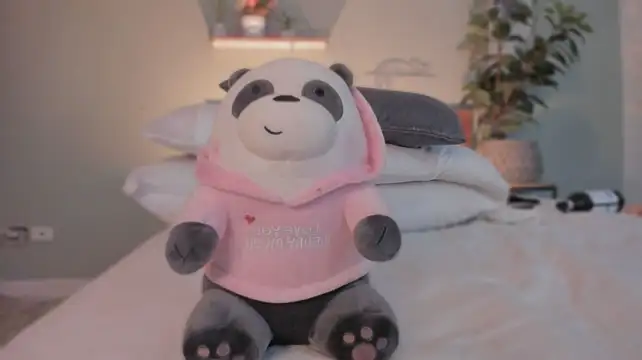 YariRose webcam
