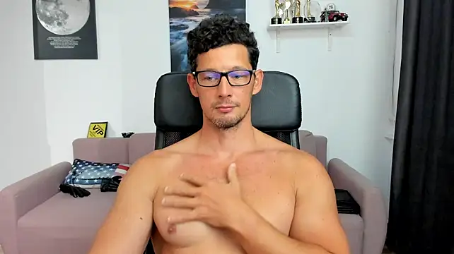 BrutusK08 live cam on StripChat