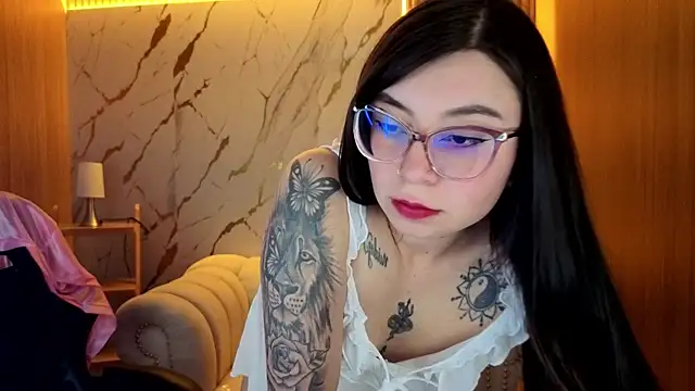 doncellita_strong_tf live cam on StripChat