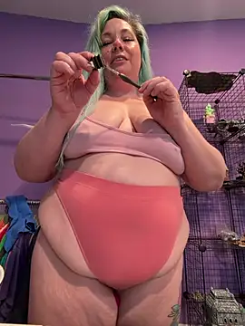 KawaiiKiki_247 live cam on StripChat