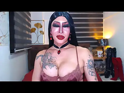 DominateMistressTyra live cam on StripChat