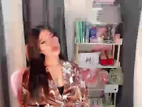 Zyradvega live cam on StripChat