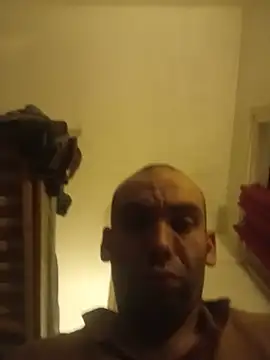 DRaintshowingnodicknomore