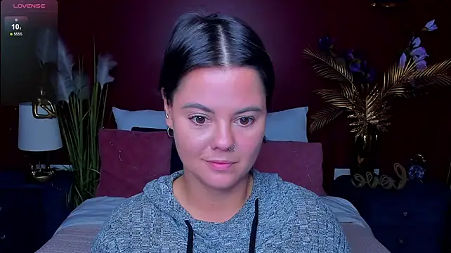 Lady_AliBi live cam preview