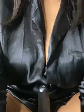 CaramelGoddess1 live cam on StripChat