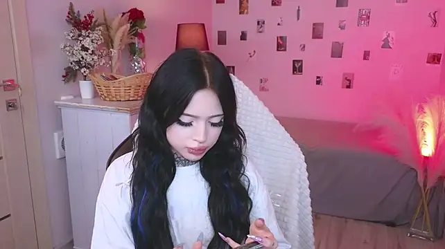 Emma_Kirks