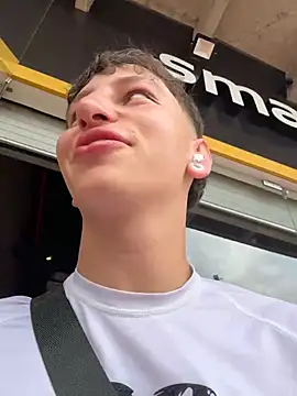 ARON_LUXX