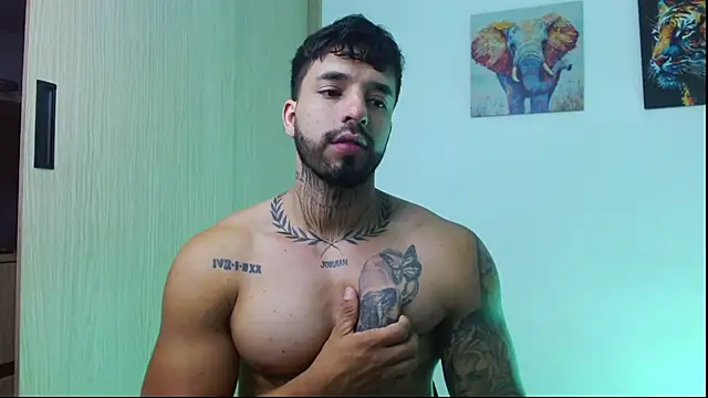 Jacobb_Phoenix live cam on StripChat