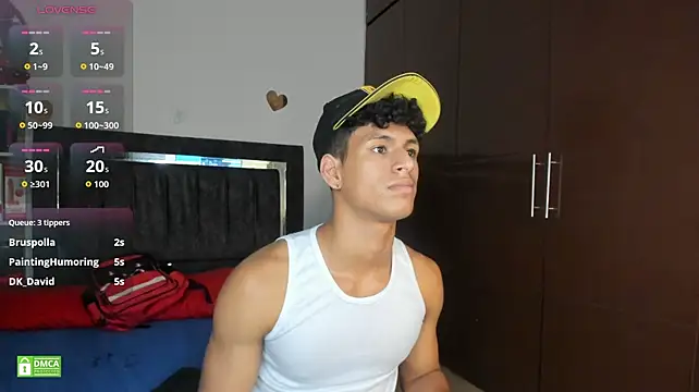 Nicolas_AthleticBoy