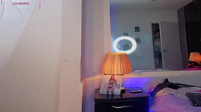 DahianaG live cam on StripChat