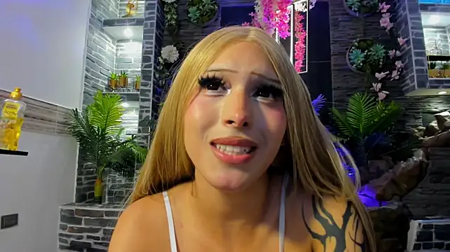 Doll_Sandie live cam preview