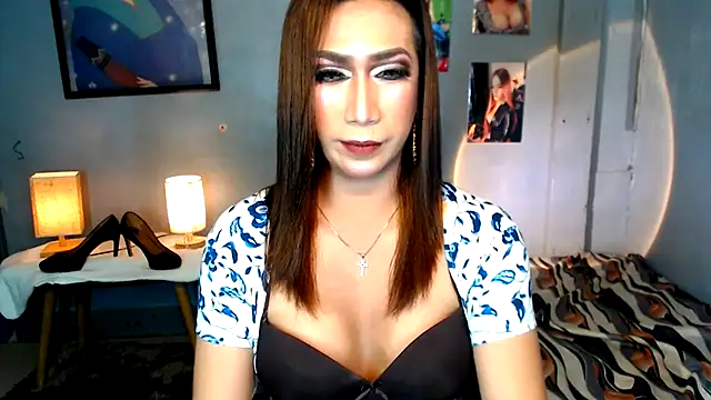 Littlecockbunny live cam on StripChat