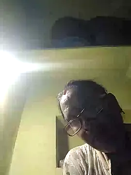 HotLoomaraj29 live cam preview