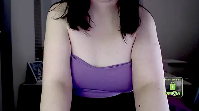 cute_and_hot live cam on StripChat