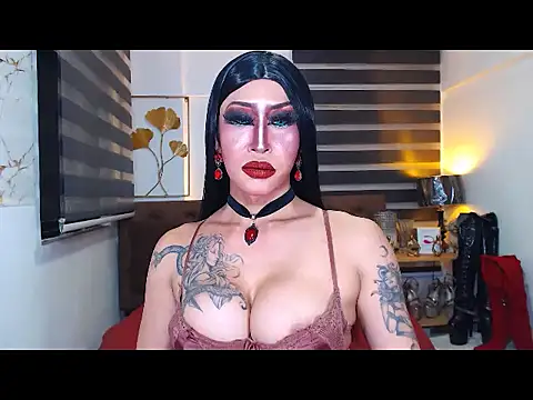DominateMistressTyra webcam