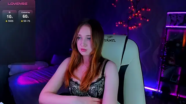 CozyKisses live cam on StripChat
