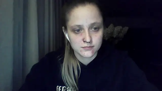 LeaWetGirl live cam on StripChat