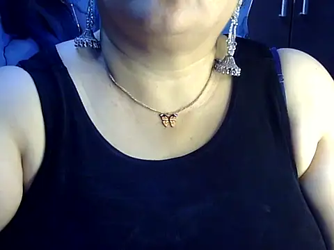 Soniya_Sha live cam on StripChat