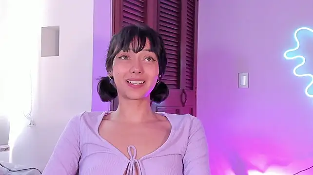 Londonttipton live cam on StripChat