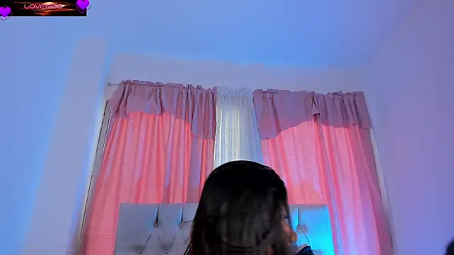 BellaAndDominick live cam on StripChat