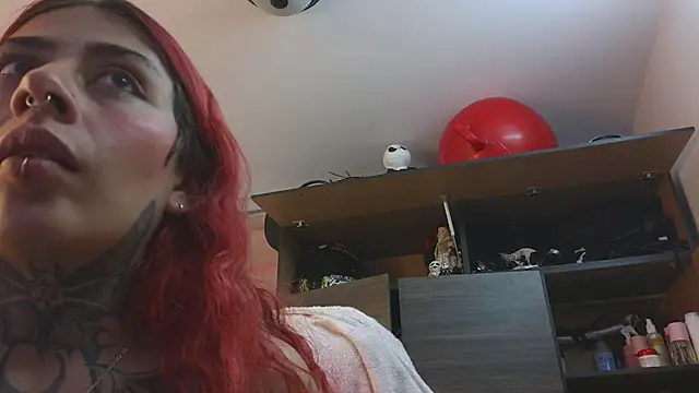 selene_red_