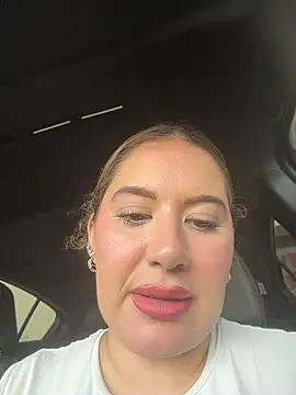 paubunnie (F young) - Show your pussy