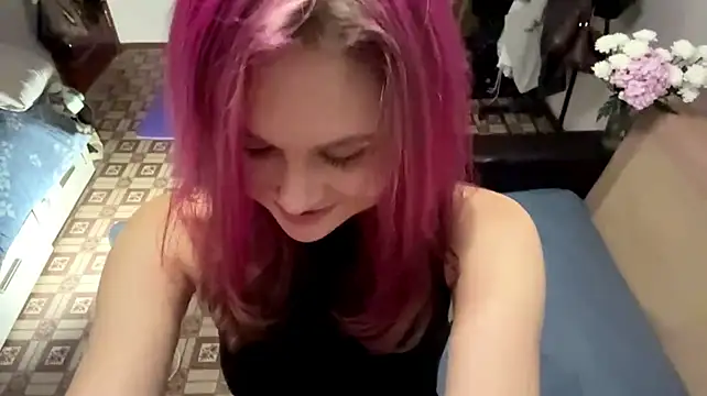 ColetteSolverud live cam on StripChat
