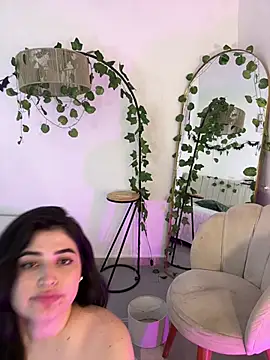 _Lianaa live cam on StripChat