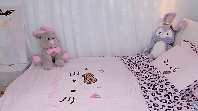 NanNanxiaobao live cam on StripChat