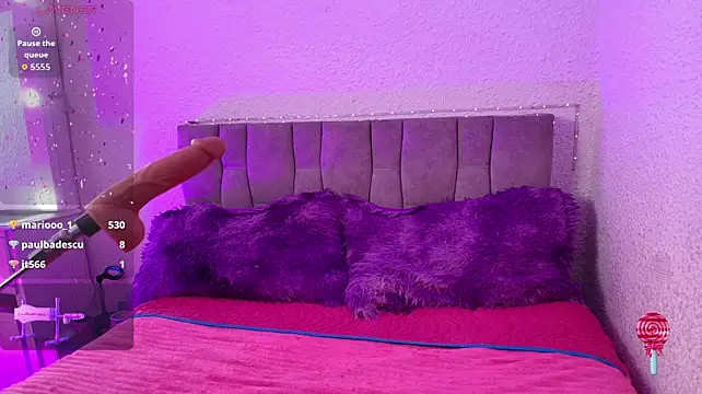 Valerie_tiime live cam on StripChat
