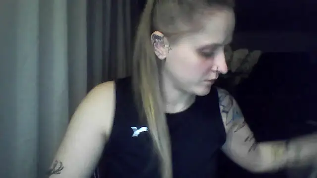 LeaWetGirl