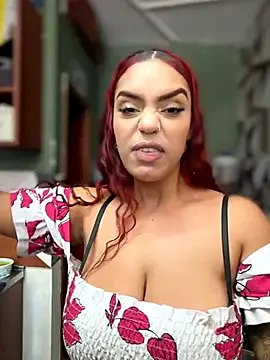 Sara-77 live sex cam