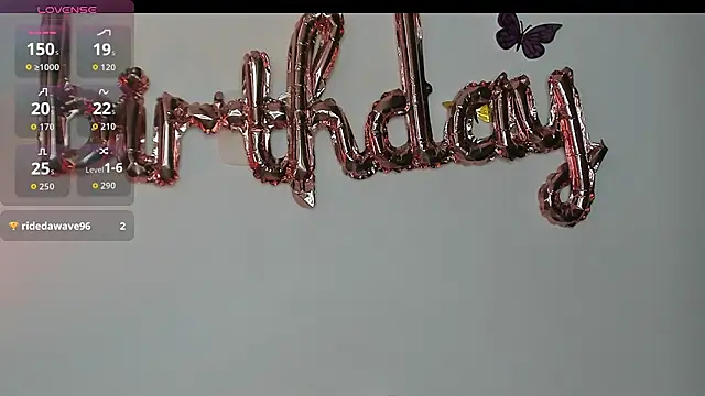 charlottekiss99 live cam on StripChat