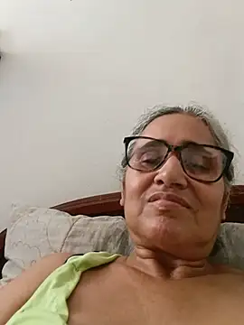 _candi live cam preview