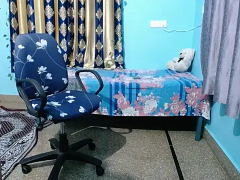 Anika09