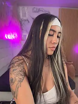 ManuelaVeeleez
